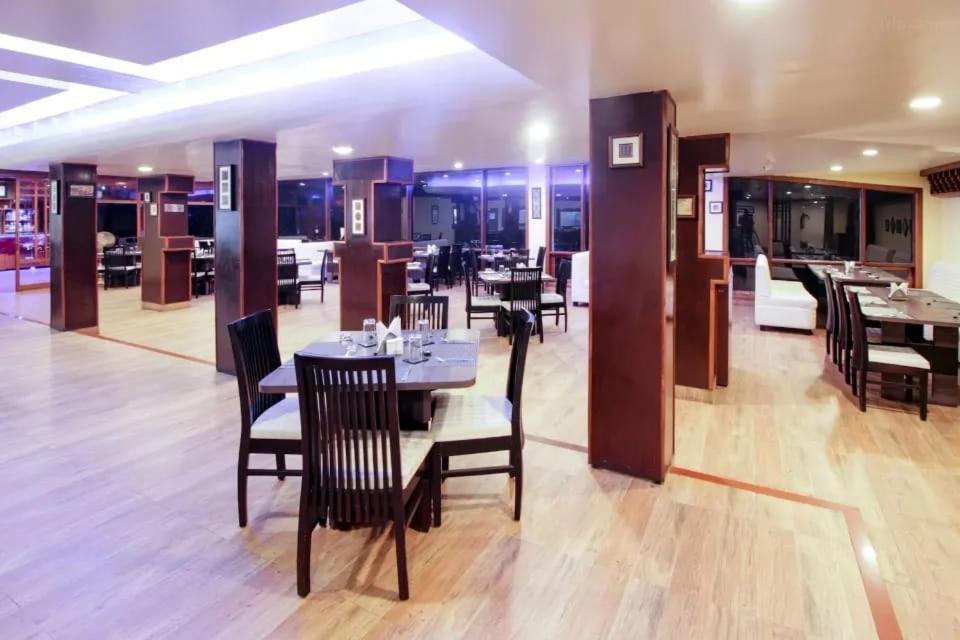 Hotel Due Pond Near Palzor Stadium Gangtok Гангток Екстериор снимка