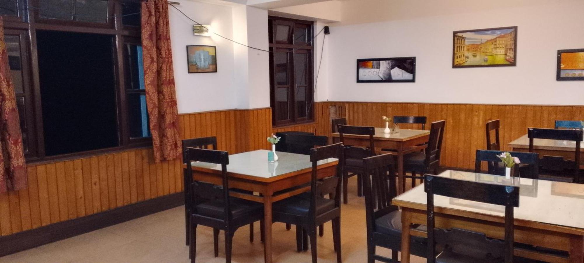 Hotel Due Pond Near Palzor Stadium Gangtok Гангток Екстериор снимка